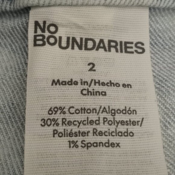 NWT No Boundaries Mid Rise Fringe Hem Denim Shorts Womens 2 Acid Wash Stretch - Picture 5 of 5